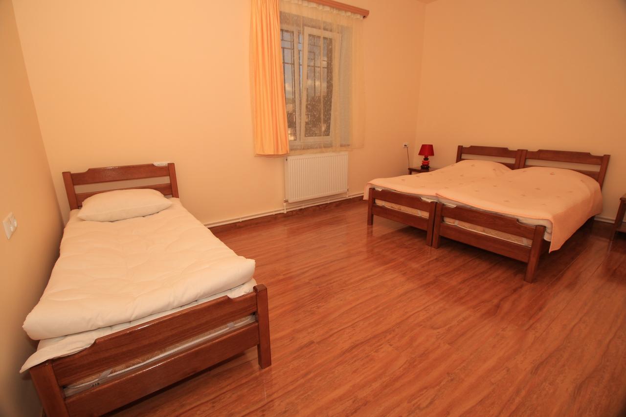 Karin'S B&B Sisian Екстериор снимка