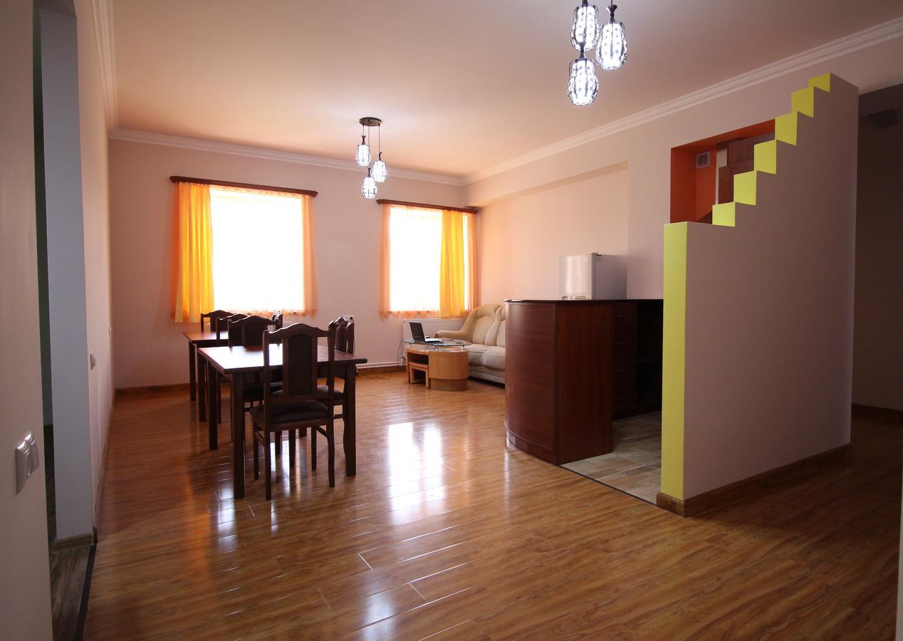 Karin'S B&B Sisian Екстериор снимка